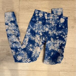 Lululemon wunderunder high rise Shibori varsity blue tie dye size 4